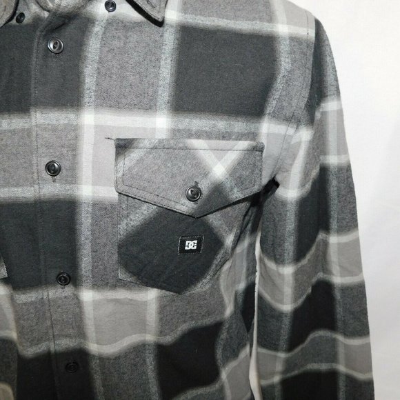 DC shoe Company mens S Black Gray Plaid Button Front shirt skater - Picture 7 of 10
